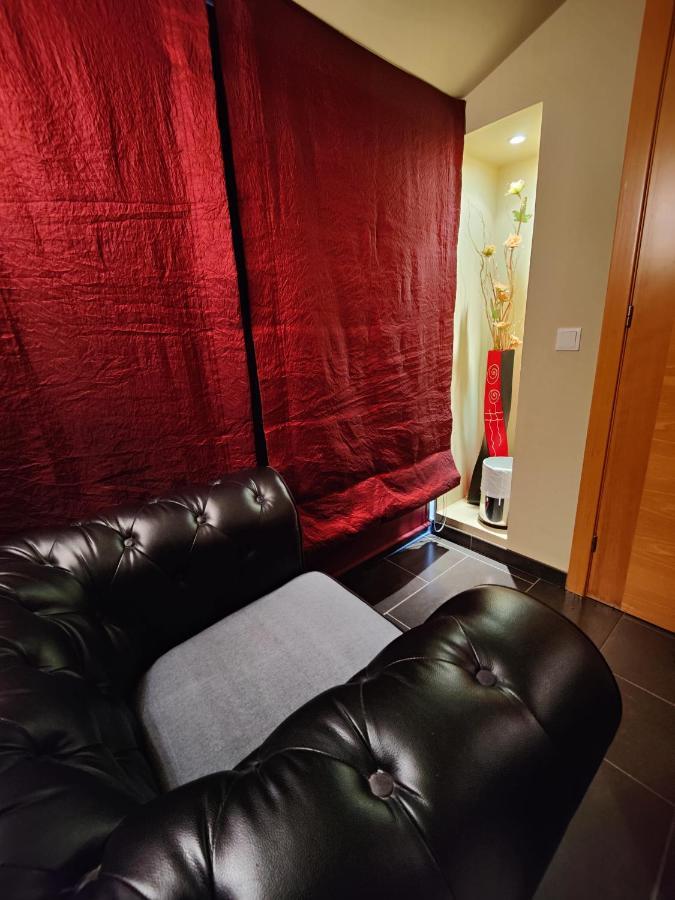 Hostal Manel Пінеза-да-Мар Екстер'єр фото