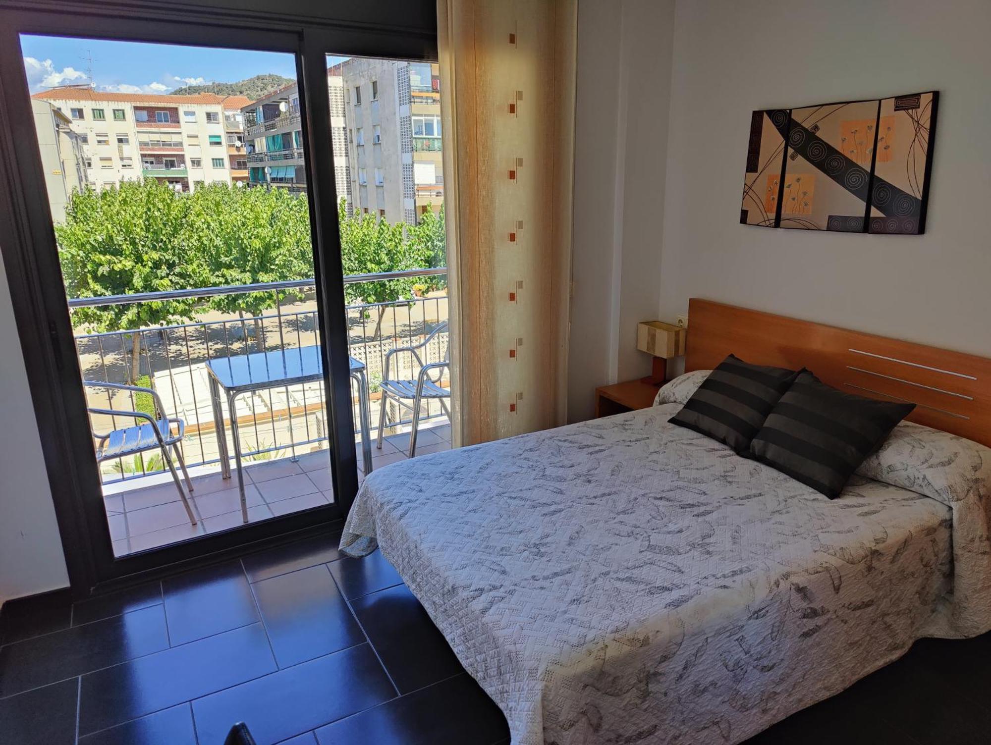 Hostal Manel Пінеза-да-Мар Екстер'єр фото
