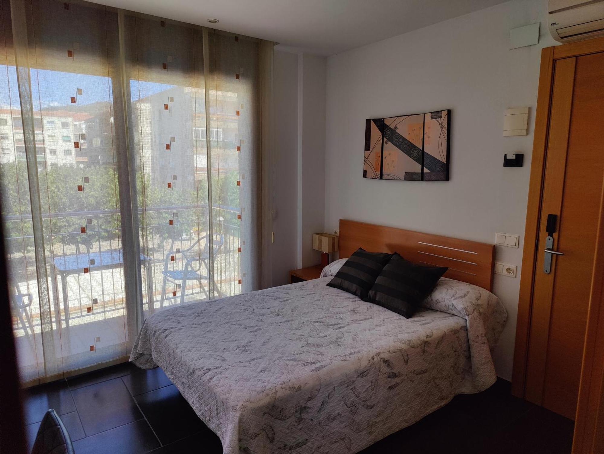 Hostal Manel Пінеза-да-Мар Екстер'єр фото